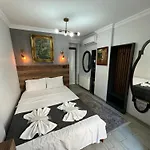 Valeria House